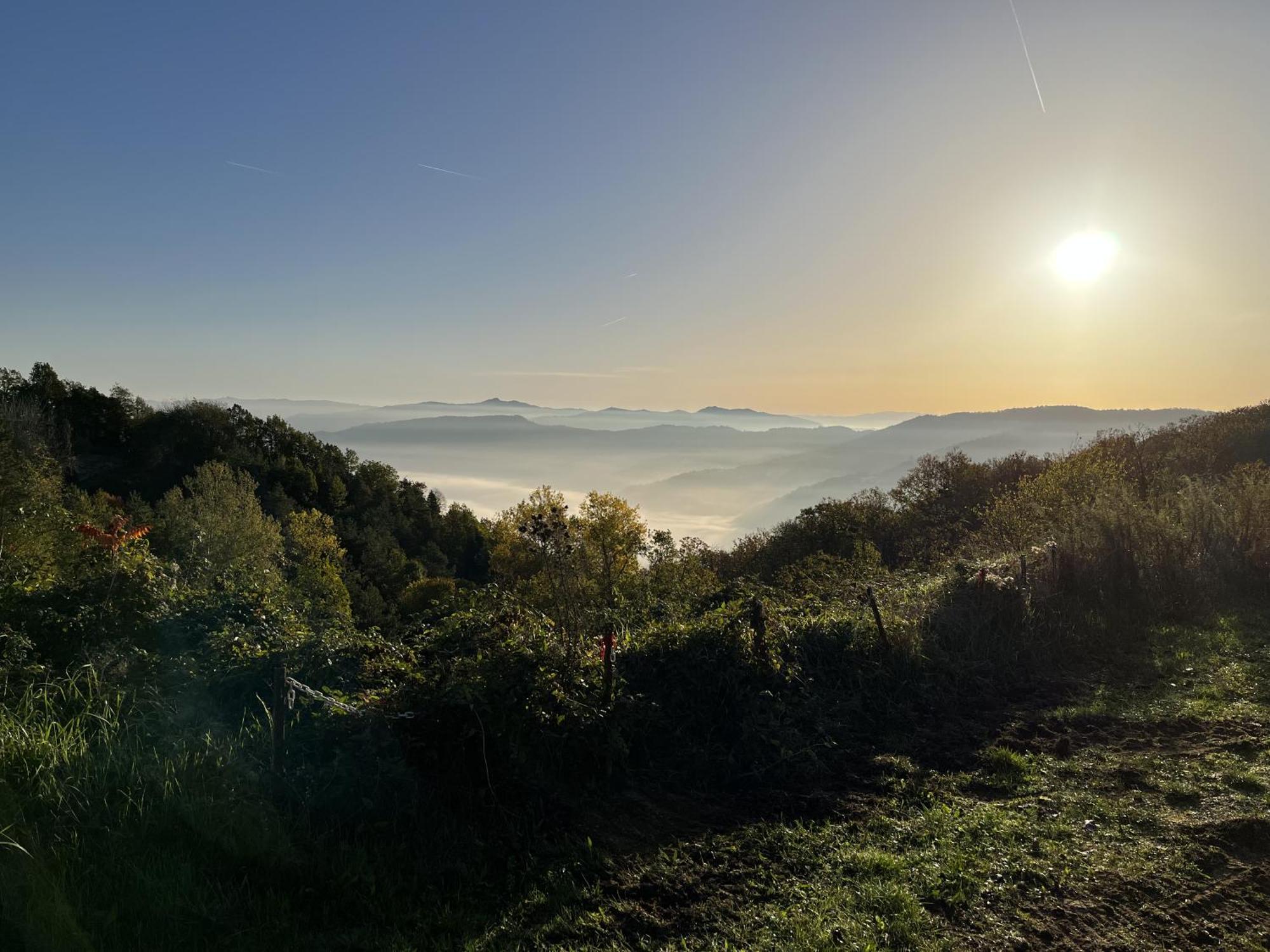 Case Vista Alta Langa, Appartement Bella Vista Cravanzana Buitenkant foto